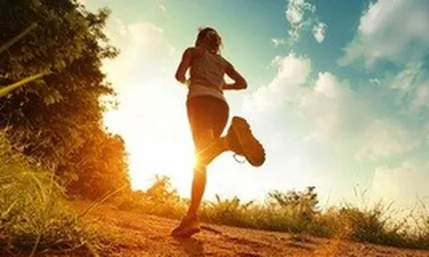 Tập luyện dưới trời nắng nóng: Hãy ăn 1 muỗng này