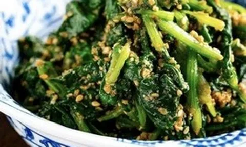 Người đàn ông 41 tuổi tử vong vì urê huyết, ai cũng ngỡ ngàng khi biết "thủ phạm" là 4 món rau tưởng càng ăn càng... khỏe