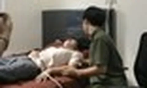 Nam sinh 14 tuổi vô tình phát hiện ung thư phổi khi khám dạ dày, bác sĩ tìm ra 1 "bí mật gây sốc" trong gia đình