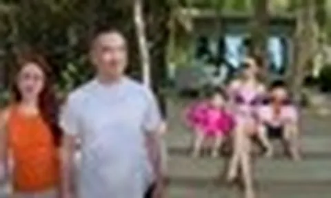 Chi Bảo cùng vợ CEO và các con nghỉ dưỡng tại resort 5 sao của mình tại Côn Đảo
