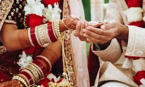 Chú rể vừa đến rước dâu thì nhận tin "sét đánh": Cô dâu bỏ trốn cùng người yêu và cái kết bất ngờ