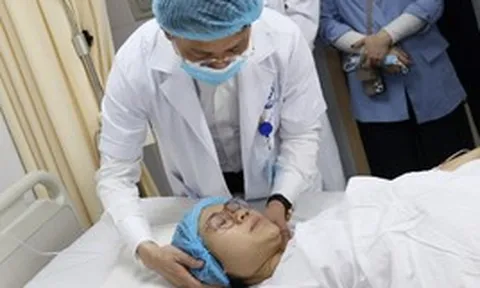 Chính sách mới với phụ nữ sinh đủ 2 con trước 35 tuổi