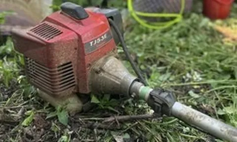 Máy nông nghiệp cũ ‘kén’ xăng E10, nhà vườn tìm mua xăng E5