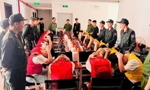 Phát hiện 19 đối tượng lắp đặt nhiều máy tính, cài sẵn Telegram, thiết bị thu phát 5G... công an ập vào khách sạn Sông Hồng View