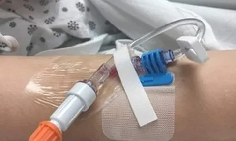Bé gái 12 tuổi chẳng làm gì cũng mệt rã rời, mẹ cho đi khám mới phát hiện tất cả các cơ quan đều thiếu 1 thứ…