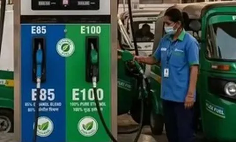 Việt Nam vừa phổ cập xăng E10, một quốc gia châu Á đã chính thức thông qua nhiên liệu E100, chạy gần như hoàn toàn bằng cồn