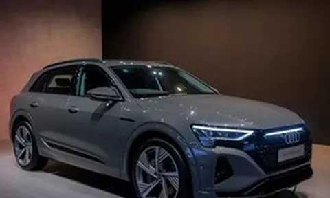 Triệu hồi hai mẫu xe điện Audi tại Việt Nam