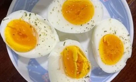 Cả nhà nhập viện sau khi ăn bữa sáng, người phụ nữ òa khóc khi bác sĩ nói: Đừng nấu trứng 4 kiểu này nữa…