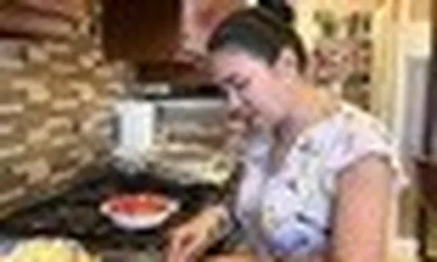 Nữ NSƯT mở đại tiệc tại Mỹ mừng con gái tốt nghiệp: "Mọi người đừng phê phán tôi"