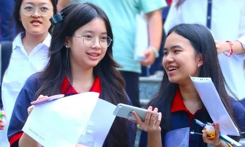 Hà Nội công bố 16 thủ khoa lớp 10 chuyên: Lộ diện những gương mặt xuất sắc nhất kỳ thi năm nay