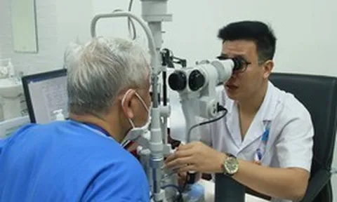 Người cao tuổi được khám sức khỏe miễn phí mỗi năm một lần