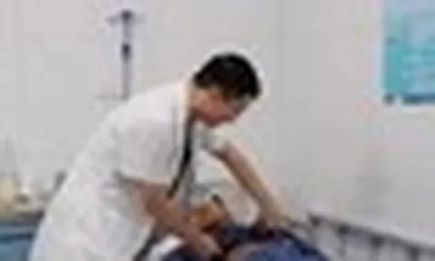Gập bụng tưởng để khỏe, người đàn ông mắc biến chứng hiếm gặp