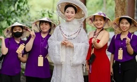 Huyền Trang Sao Mai ra mắt MV "Em là cô gái Việt Nam" đúng sinh nhật tuổi 36
