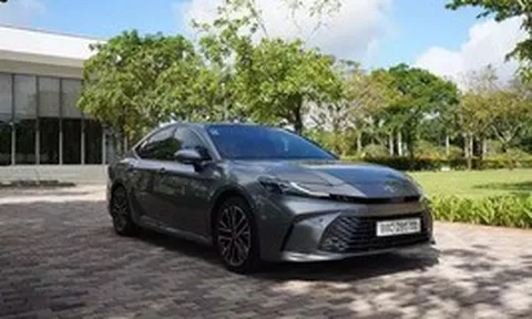 Tin xe 26/6: Camry tại Việt Nam bỏ máy xăng, Honda sắp hồi sinh SUV cũ