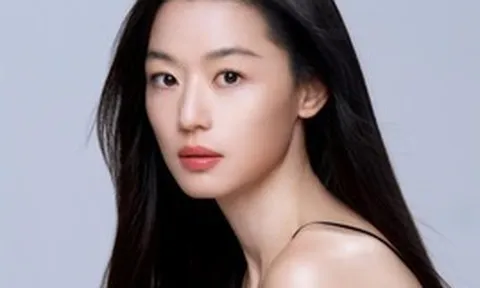 “Jeon Ji Hyun không phải con người”