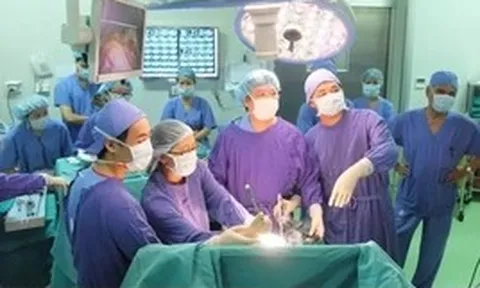 Phẫu thuật thành công ca bệnh hiếm gặp, y văn thế giới chưa có phác đồ điều trị chuẩn