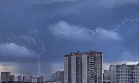 Điện thoạt thông minh có đúng là "vật hút sét" như chúng ta vẫn nghĩ?