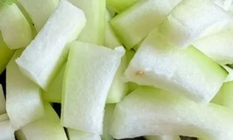 Mùa hè, thứ cần "dọn dẹp" nhất không phải mạch máu mà là đường ruột: 3 loại rau đúng mùa càng ăn càng nhẹ bụng, mát người