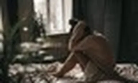 Người bị thiếu máu lên não thường có một biểu hiện sau khi thức dậy