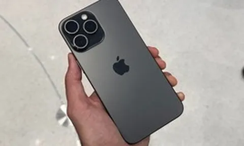 Chiếc iPhone cũ giảm giá tận 25 triệu đồng