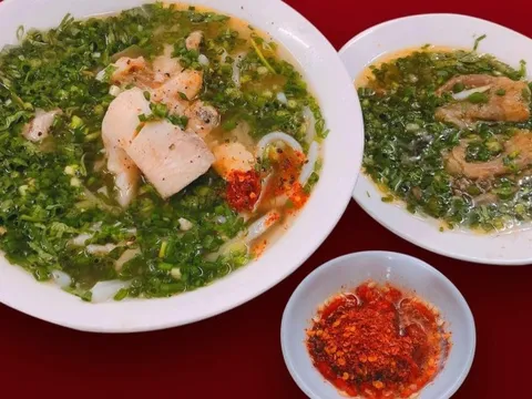 Đặc sản Quảng Trị có tên lạ, khách Hà Nội toát mồ hôi vẫn xuýt xoa khen