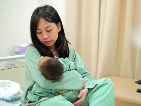 Kỳ tích ghép gan cho bé gái gần 1 tuổi, cân nặng chỉ 5,3kg tại Vinmec Times City