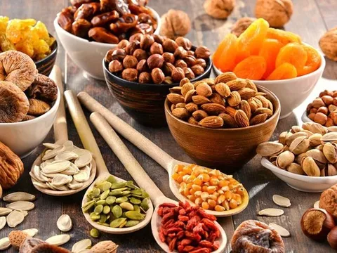 Những loại hạt "quen mặt" ngày Tết nhưng lợi ích sức khỏe ít người biết