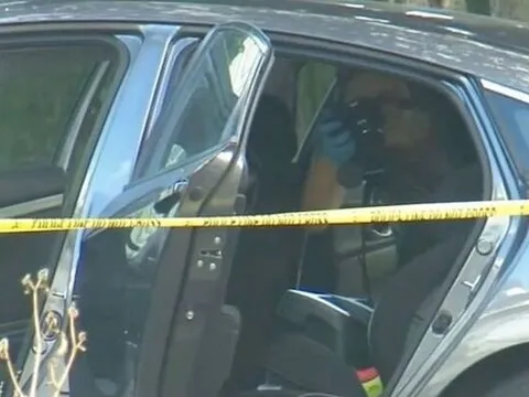 Phát hiện bé trai tử vong trong xe ô tô, người mẹ bị bắt