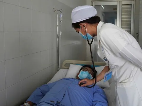 ECMO cứu sống bệnh nhân viêm tụy cấp, ARDS nặng, sốc nhiễm trùng nguy kịch