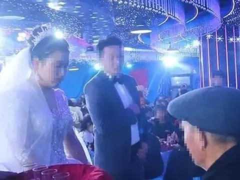 Phát hiện ra "bí mật" của vợ, người đàn ông đòi ly hôn và cái kết