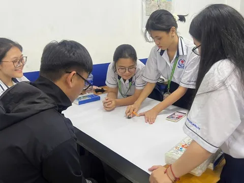 Không công bố đề thi minh họa tốt nghiệp: Học sinh căng thẳng, phụ huynh lo lắng