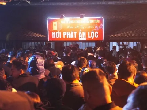 Đền Trần đổi giờ phát ấn Xuân Bính Ngọ 2026