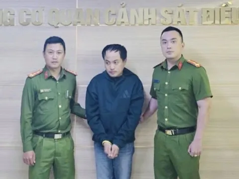 Cho người đàn ông mượn điện thoại, nhiều người bị mất hơn 800 triệu đồng: Công an bắt khẩn cấp đối tượng sinh năm 1990