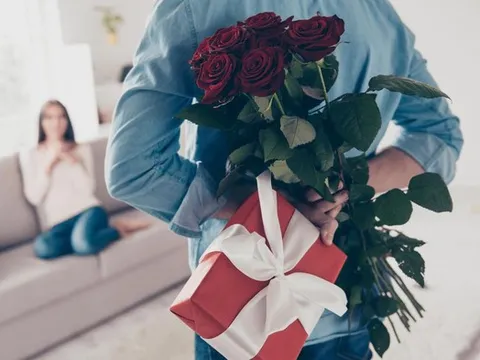 Lời chúc 8/3 cho người yêu ý nghĩa, ngắn gọn 2026