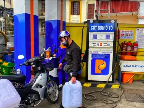 Làm rõ thông tin cây xăng dầu chỉ bán tối đa 300.000 đồng/lượt