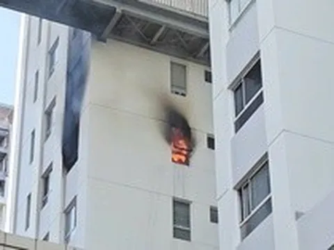 Cháy căn hộ chung cư trên đường Mai Chí Thọ, TPHCM