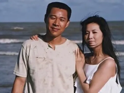 Cú twist bất ngờ chuyện vợ chồng ngôi sao đi nhặt rác kiếm sống trên đất Mỹ