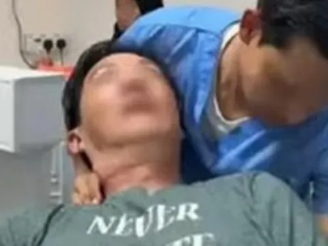 Nam sinh lớp 8 co giật sau khi thử thách “ngủ 6 giây” trên TikTok: Báo động trào lưu nguy hiểm chết người