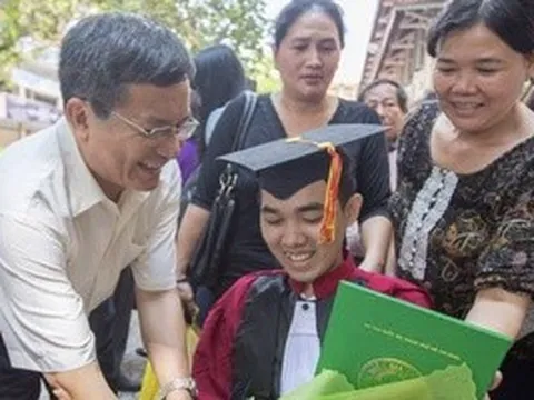 Người thầy kính yêu: "Thầy mong được làm bạn với con"