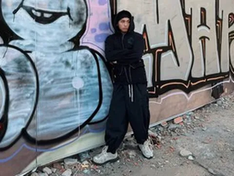 Hơn 1.000 người "truy tìm" GREY D khắp TP HCM