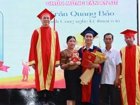 Thành công lớn nhất là trở thành niềm tự hào của cha mẹ