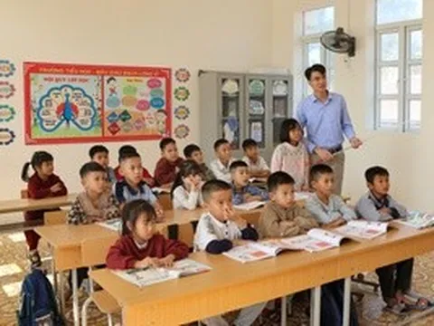 NGƯỜI THẦY KÍNH YÊU: Điểm tựa vững chãi để vươn lên