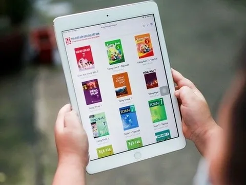 Bộ GD&ĐT ban hành quy định chuyển thể SGK bản in sang SGK điện tử