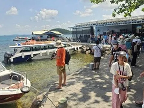 Du lịch dịp lễ "nóng" với loạt chương trình kích cầu