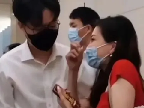 Gặp lại nhau sau 8 năm kể từ lần xem mắt, cặp đôi liền đưa nhau đi đăng ký kết hôn ngay