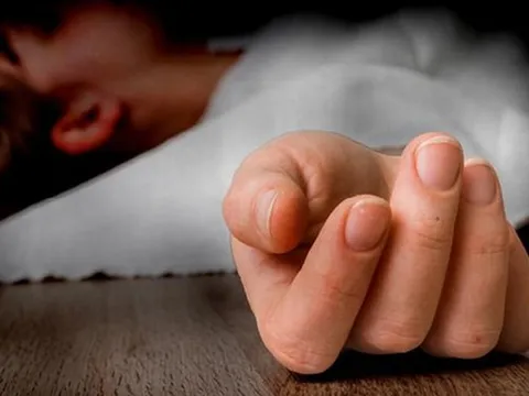 Chàng trai 24 tuổi tử vong vì chủ quan với nốt ruồi “lạ”, bác sĩ cảnh báo dấu hiệu nguy hiểm