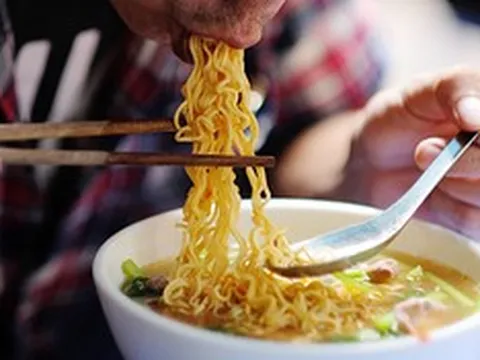 Thường xuyên ăn món quen thuộc vào bữa tối, người đàn ông trẻ tuổi suy giảm chức năng thận