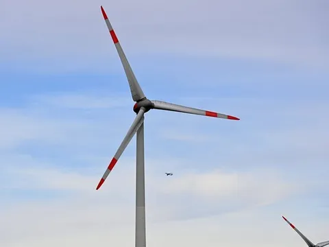 Diễn biến bất ngờ với turbine điện gió bị “rụng” trong đêm