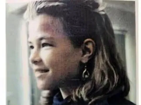Cô bé 13 tuổi mất tích năm 1994 được tìm thấy còn sống sau 32 năm