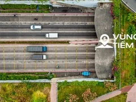 Khối bê tông nặng hơn 100.000 tấn xuyên qua lòng sông Sài Gòn, mỗi ngày ‘gánh’ hơn 300.000 ô tô, xe máy